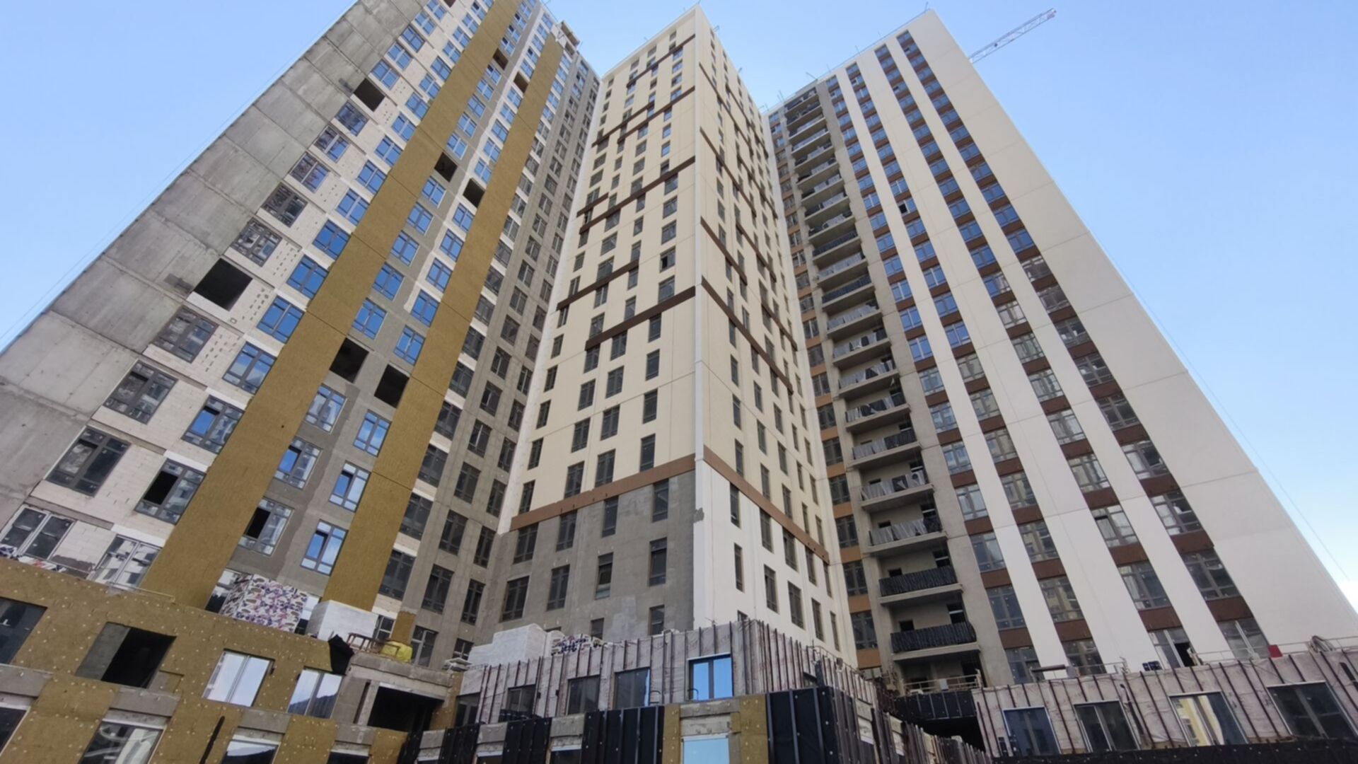 Состоянием на август 2025 года БЦ Kadorr City ход строительства фото 900416