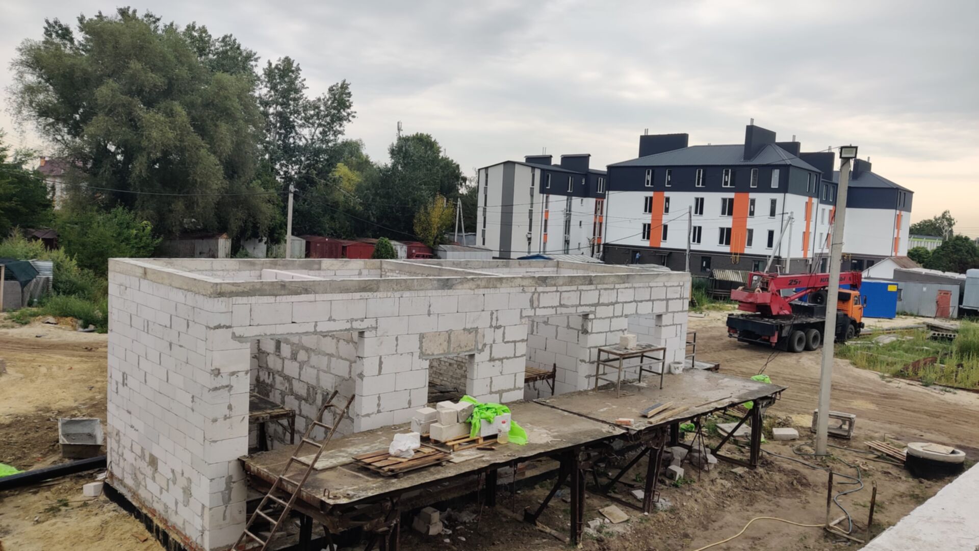 Состоянием на август 2025 года ЖК Парковый ход строительства фото 914052