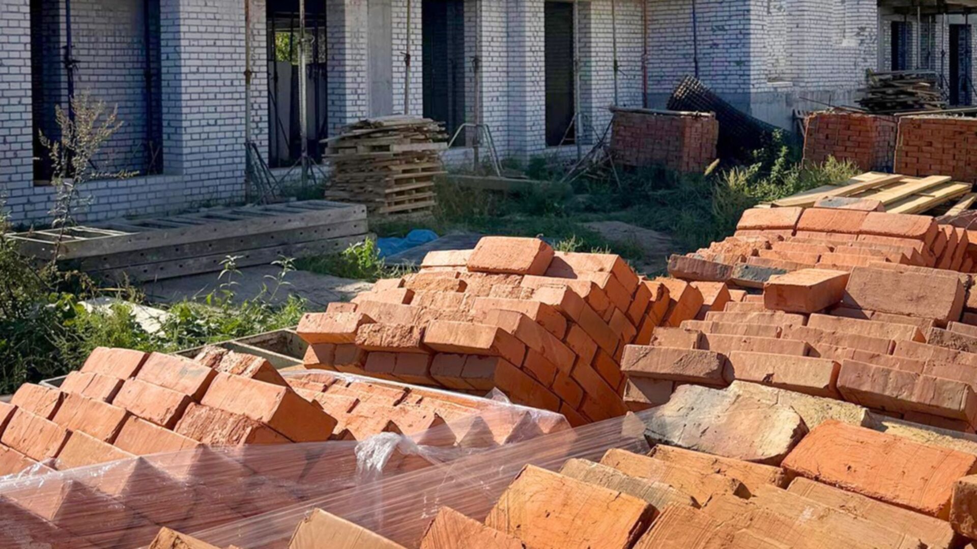 ЖК Новий Хотів хід будівництва фото 925853