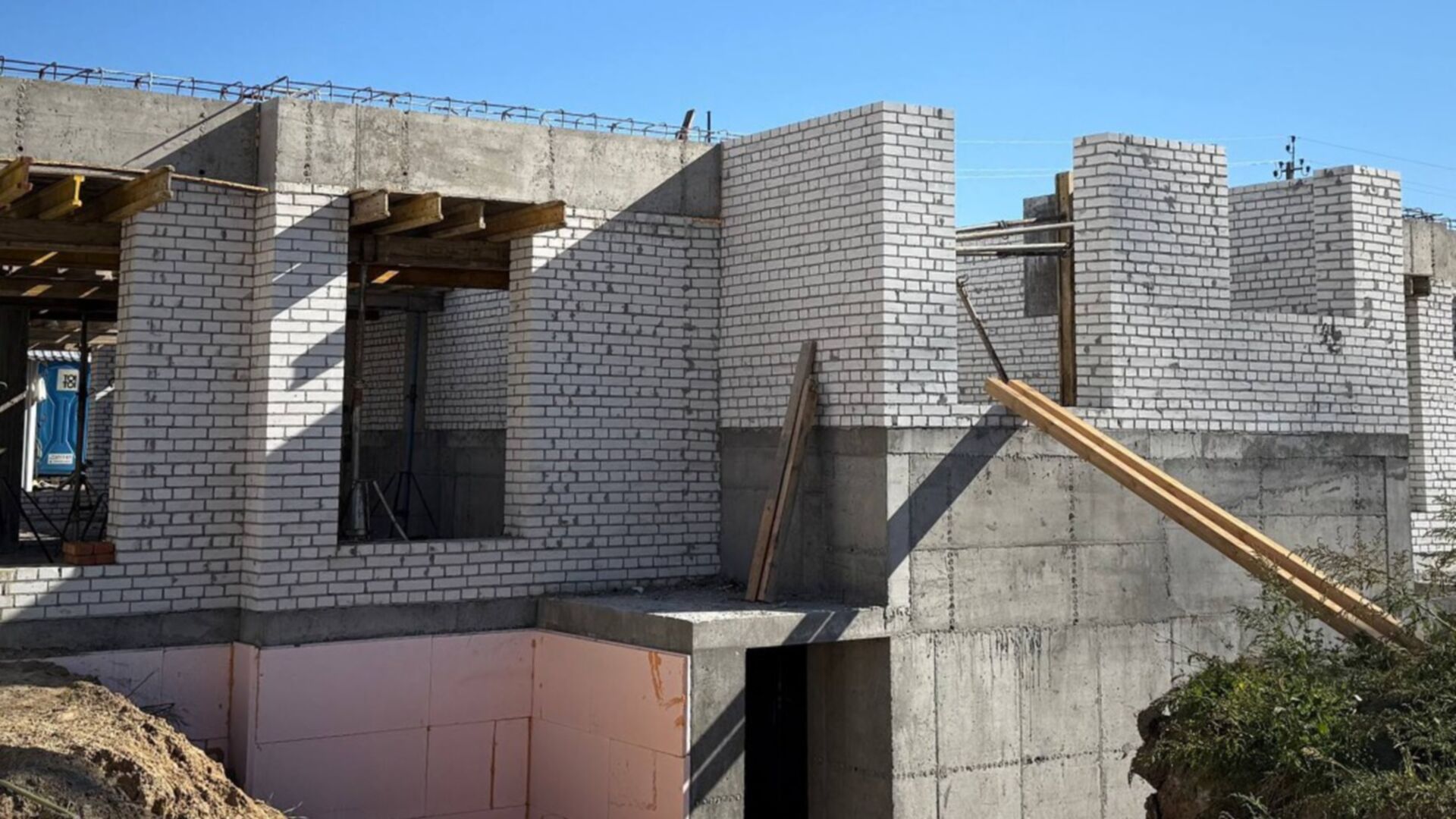 ЖК Новий Хотів хід будівництва фото 925855