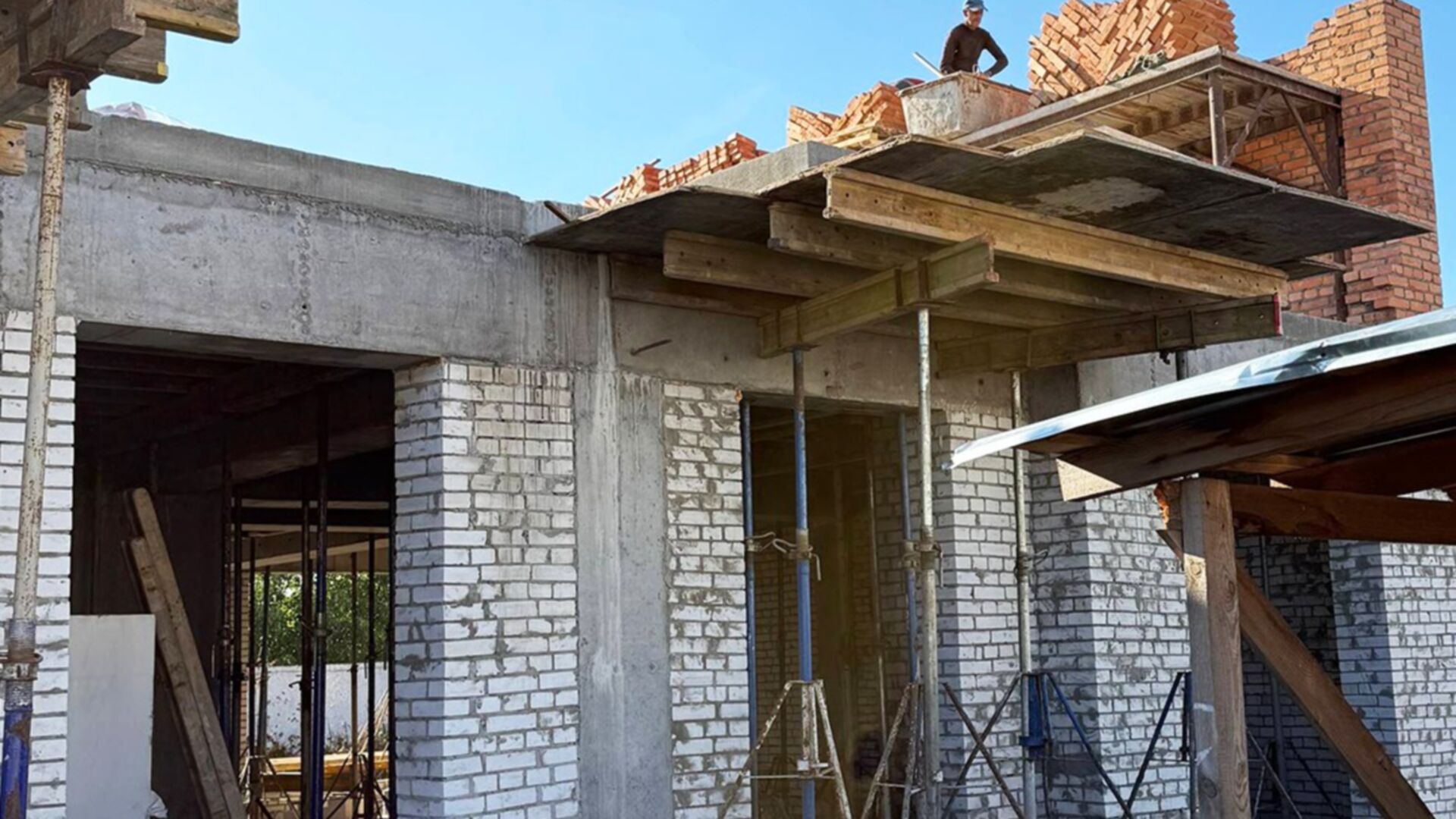 ЖК Новий Хотів хід будівництва фото 925856