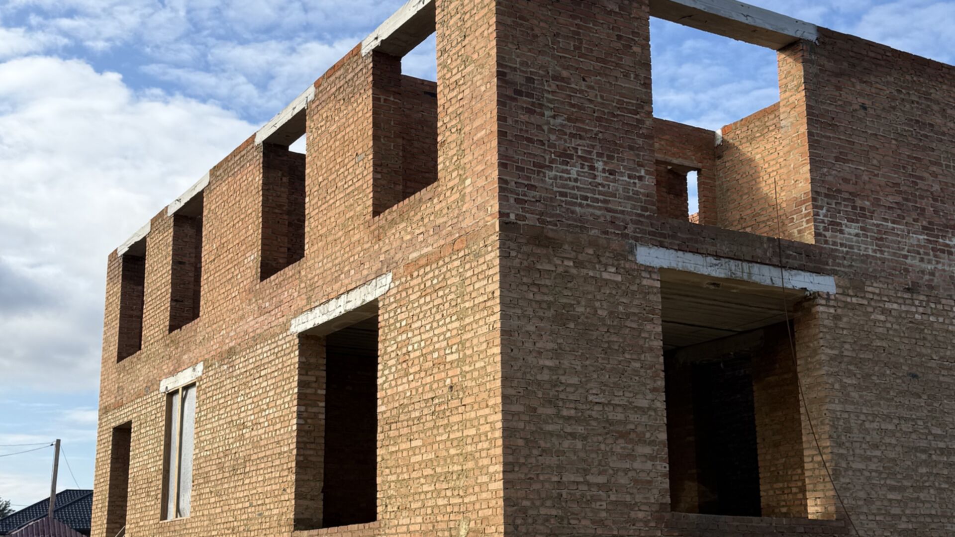 Станом на жовтень 2025 року Таунхаус The Lake хід будівництва фото 927227