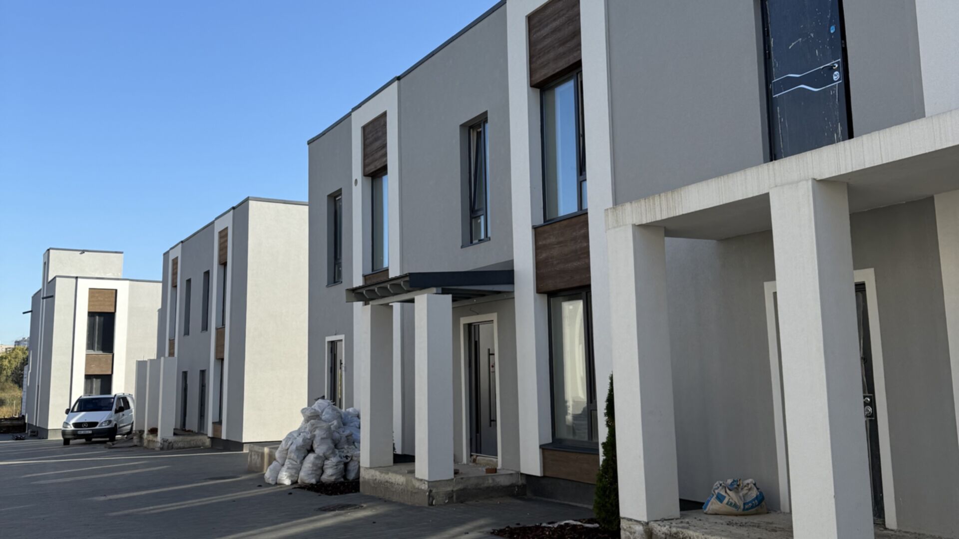 Станом на жовтень 2025 року Таунхаус The Lake хід будівництва фото 927247