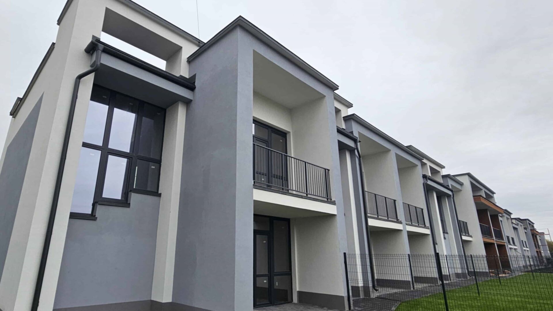 Состоянием на октябрь 2025 года КГ Беверли Хиллз DELUXE ход строительства фото 927428