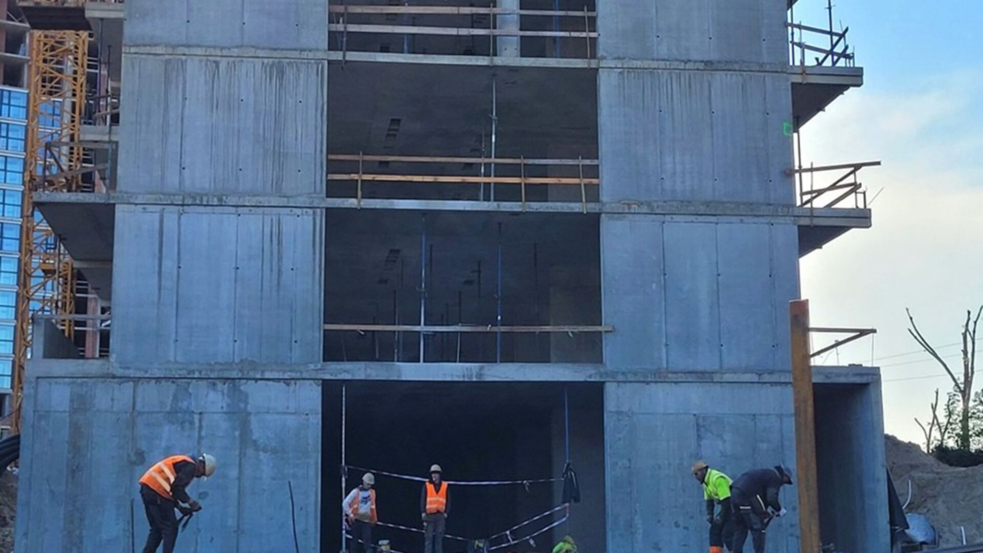 Состоянием на октябрь 2025 года ЖК ул. Евгена Маланюка (Сагайдака), 101 ход строительства фото 931498