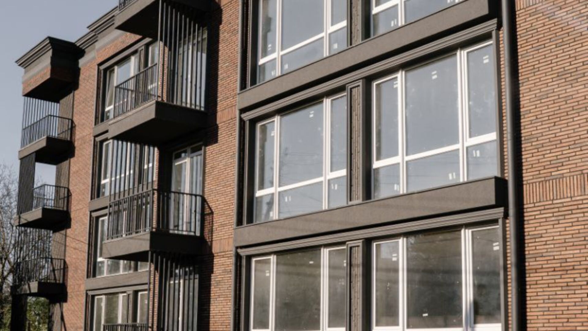 Станом на листопад 2025 року Клубний будинок Безпечний дім хід будівництва фото 936391