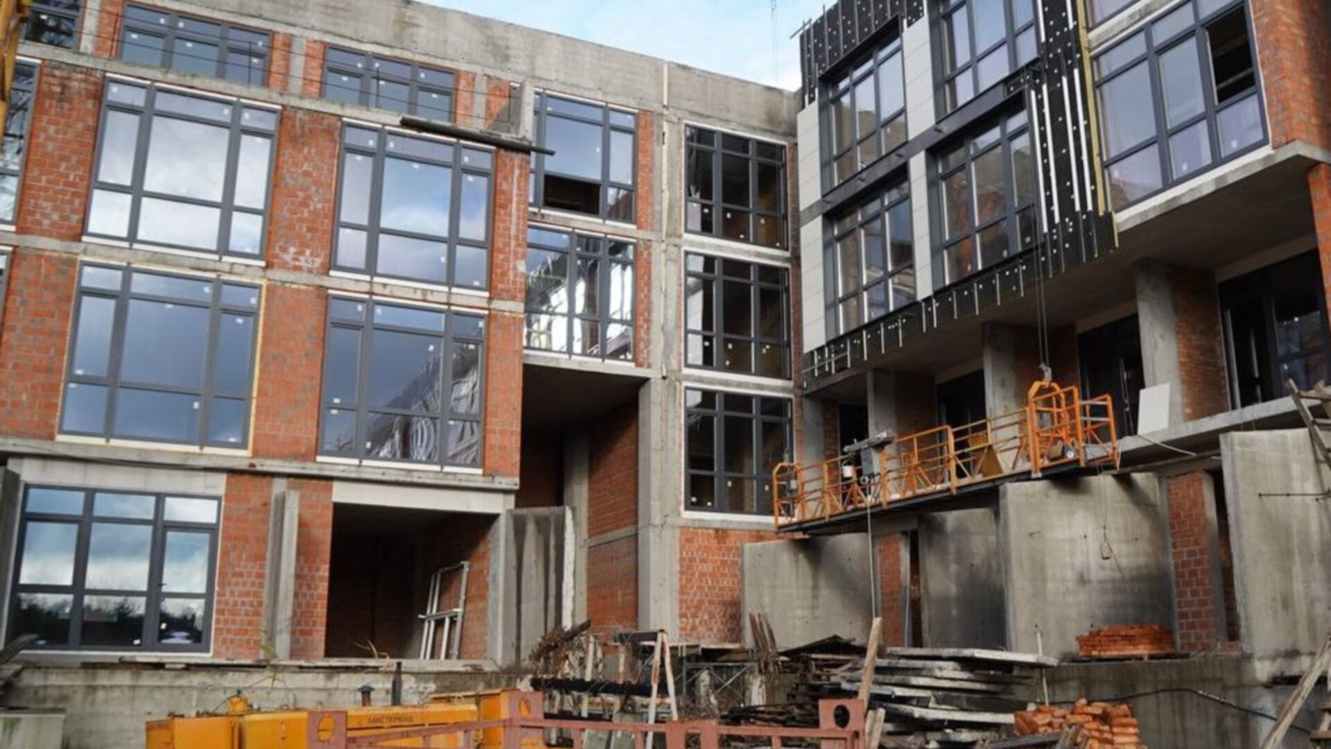 ЖК Luxberry lakes & forest хід будівництва фото 947236