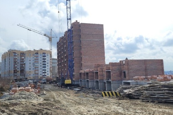 ЖК вул. П. Мирного 37/3