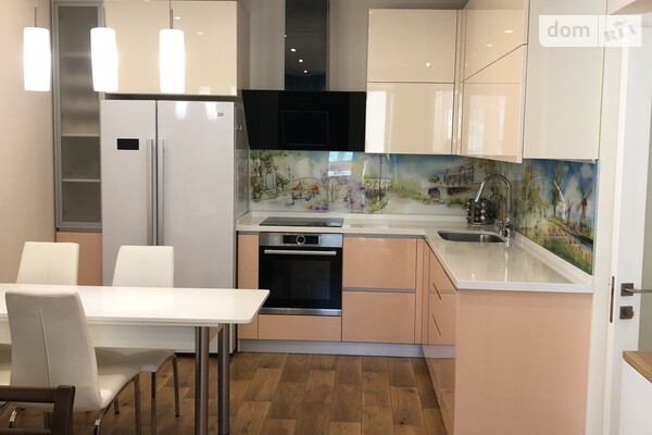 ЖК просп. Відрадний, 2 (просп. Комарова, 1)