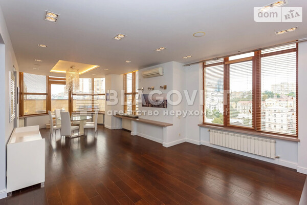 ЖК Дипломат Холл