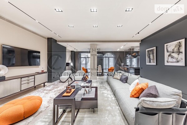 Renaissance Residence