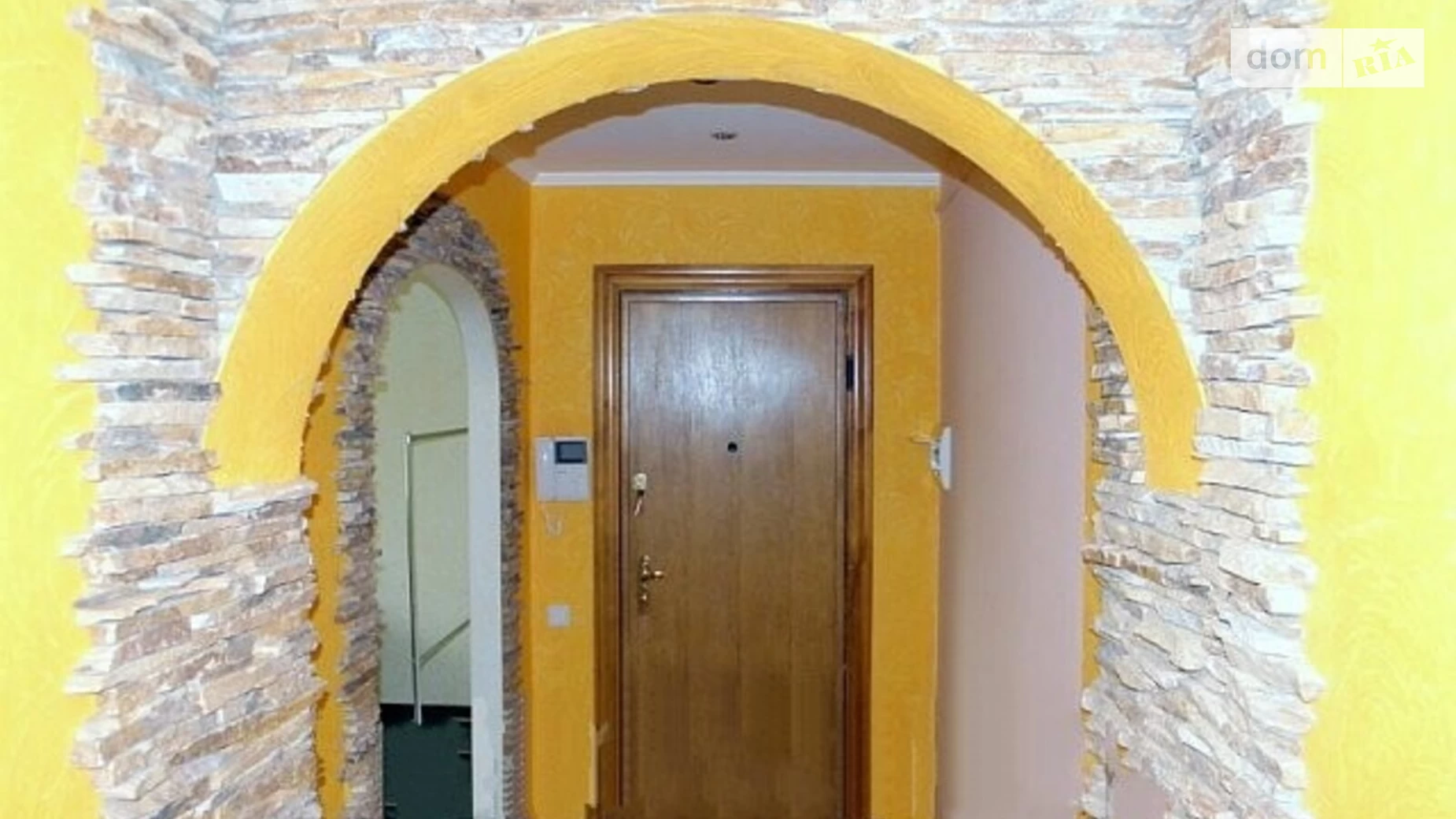 Продается 3-комнатная квартира 70 кв. м в Львове, ул. Гринченко