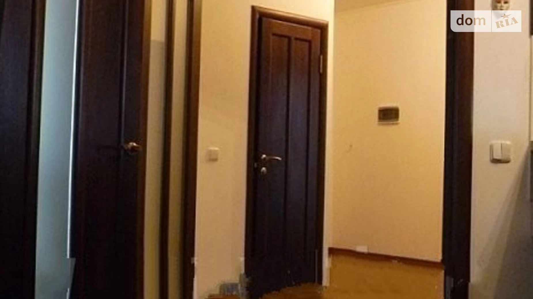 Продается 3-комнатная квартира 72 кв. м в Львове, ул. Плуговая