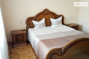 Продается 4-комнатная квартира 114 кв. м в Тернополе