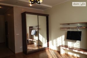 Сдается в аренду 2-комнатная квартира 75 кв. м в Ужгороде