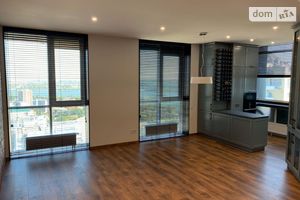 Продается 4-комнатная квартира 120 кв. м в Днепре