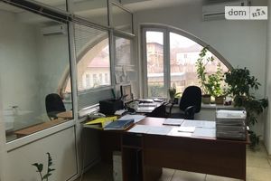 Продається офіс 160 кв. м в бізнес-центрі