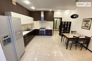 Сдается в аренду 3-комнатная квартира 140 кв. м в Николаеве