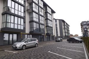 Продається приміщення вільного призначення 70 кв. м в 4-поверховій будівлі