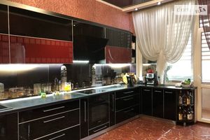 Продається 3-кімнатна квартира 139 кв. м у Одесі