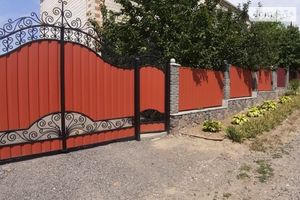 Продается дом на 2 этажа 105 кв. м с балконом