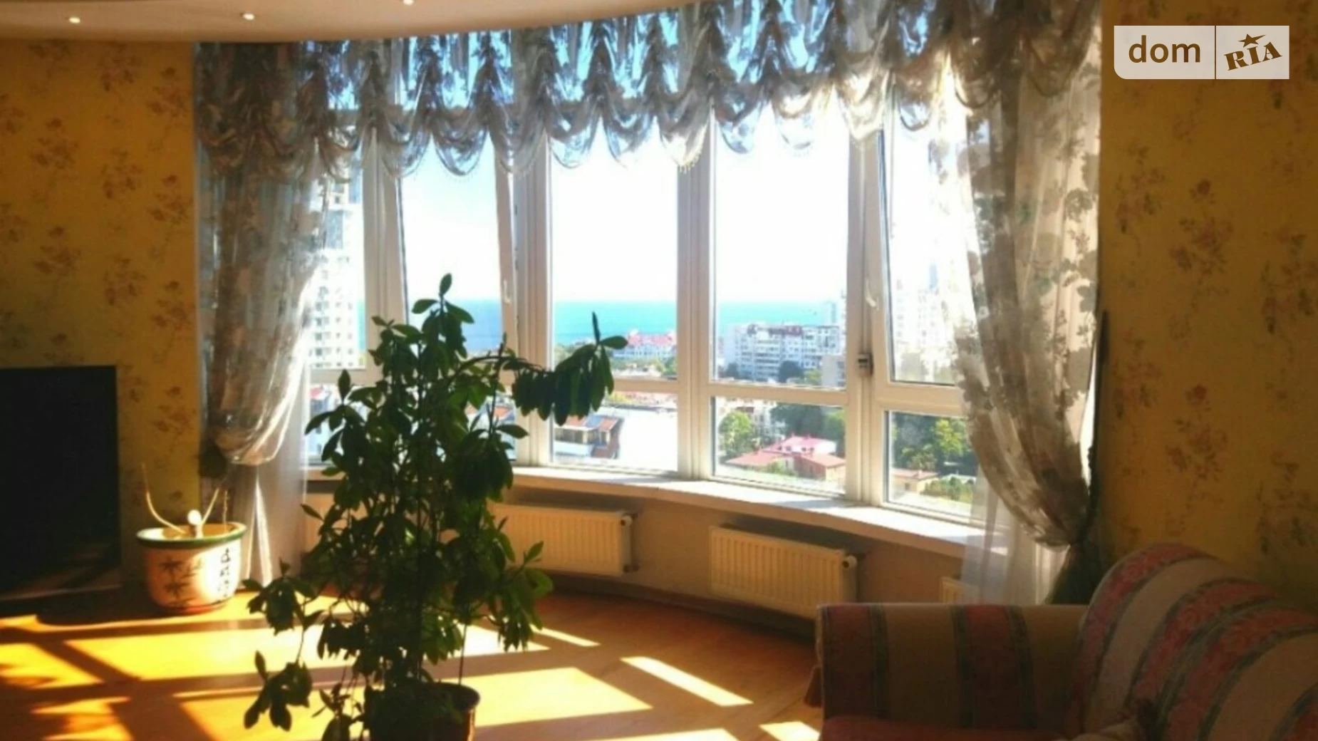 Продается 3-комнатная квартира 140 кв. м в Одессе, Фонтанская дор., 49/1 - фото 4