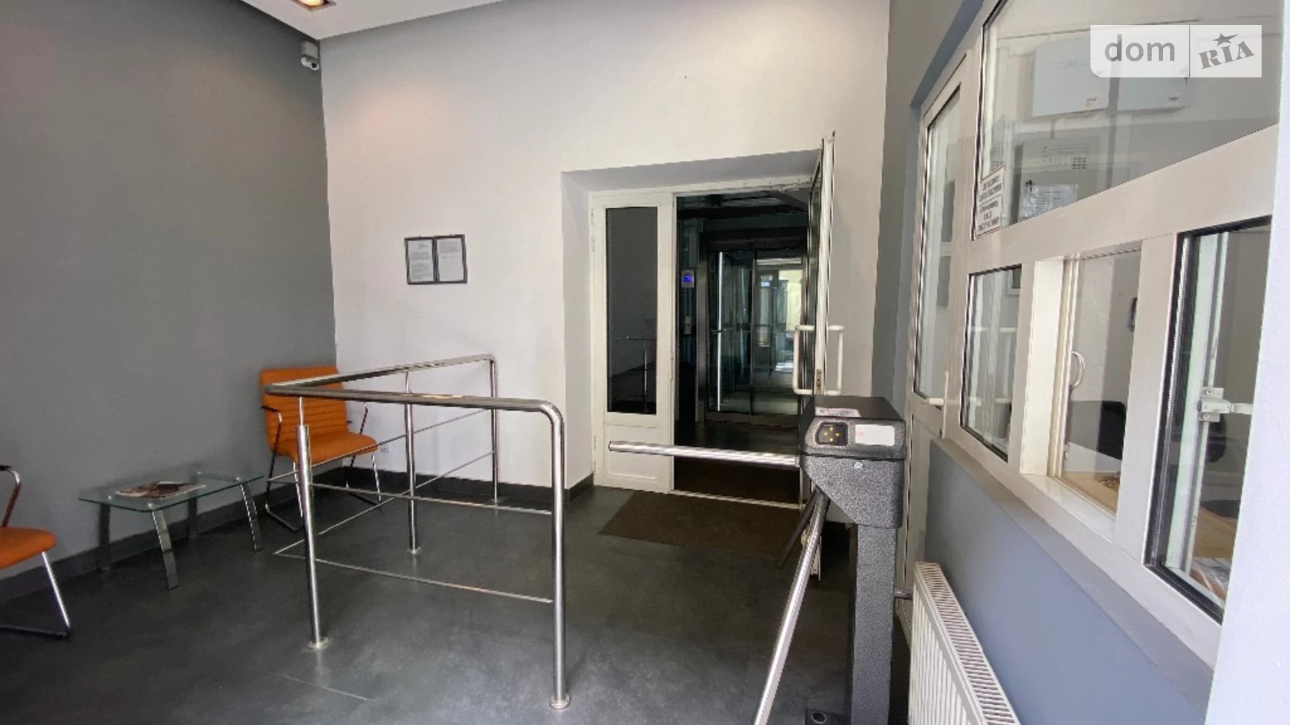 Сдается в аренду офис 800 кв. м в бизнес-центре, цена: 240000 грн - фото 2
