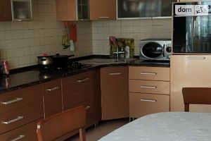 Продається будинок 2 поверховий 300 кв. м з каміном