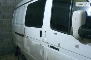 Продается бокс в гаражном комплексе под бус на 30 кв. м