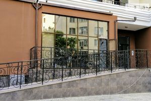 Здається в оренду кафе, бар, ресторан 65.8 кв. м в 26-поверховій будівлі