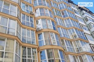 Продается 3-комнатная квартира 118 кв. м в Ивано-Франковске