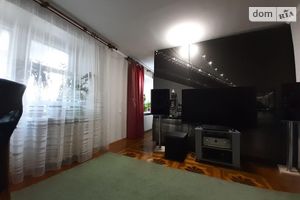 Продается 3-комнатная квартира 103 кв. м в Чернигове