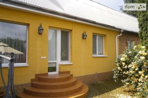 Продается дом на 2 этажа 285 кв. м с камином