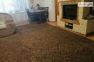 Продається 4-кімнатна квартира 96 кв. м у Гнивані