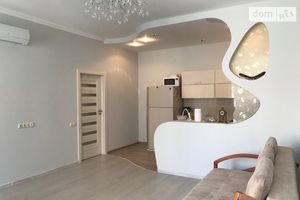 Продается 2-комнатная квартира 83 кв. м в Одессе