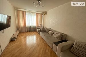 Продається 3-кімнатна квартира 63 кв. м у Одесі