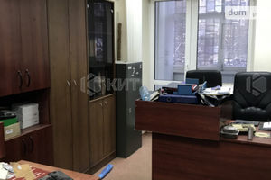 Продается офис 172 кв. м в нежилом помещении в жилом доме