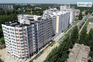 Продается 5-комнатная квартира 156.5 кв. м в Чернигове