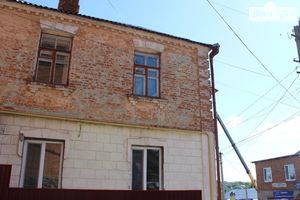 Продается 4-комнатная квартира 77 кв. м в Жмеринке