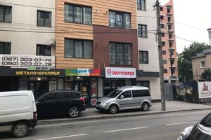 Продається приміщення вільного призначення 61 кв. м в 8-поверховій будівлі