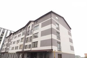 Продається 5-кімнатна квартира 138.6 кв. м у Львові