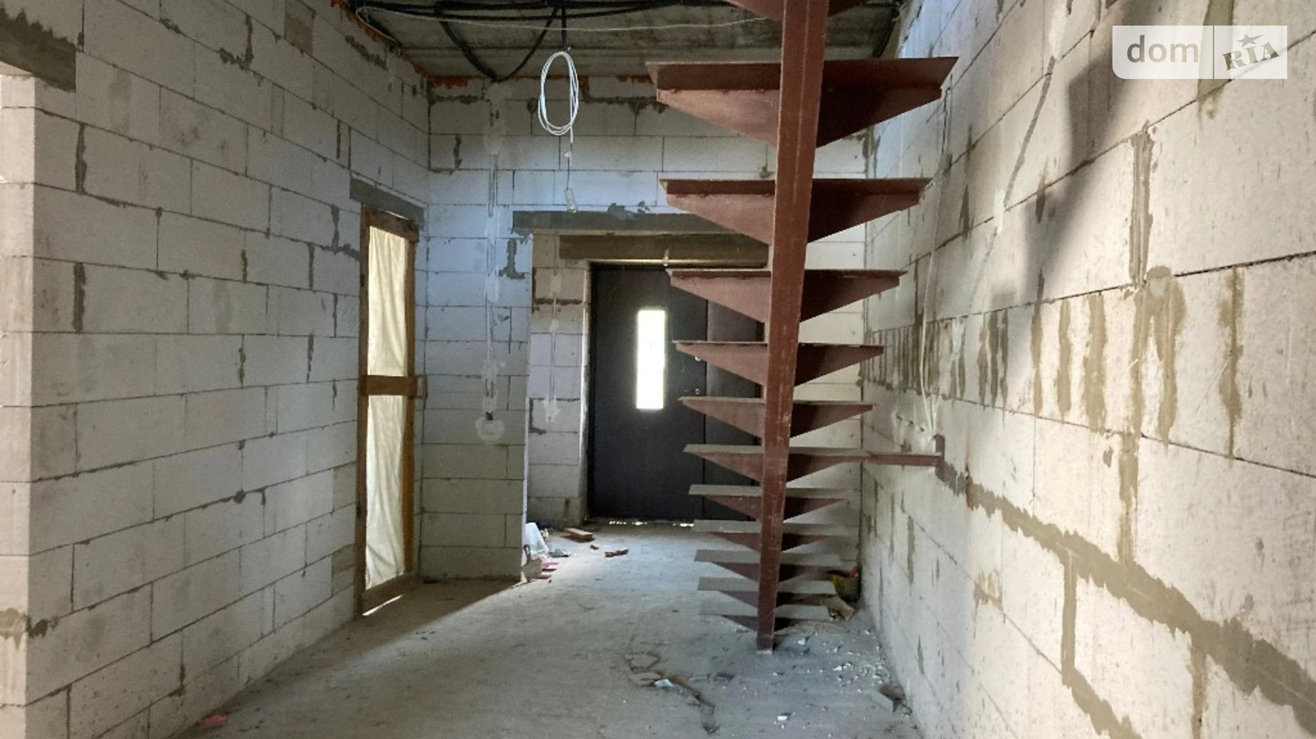 Продается дом на 2 этажа 305.6 кв. м с баней/сауной, цена: 185000 $ - фото 5