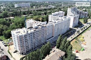 Продається 2-кімнатна квартира 78 кв. м у Чернігові
