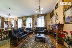 Продается 4-комнатная квартира 165 кв. м в Киеве