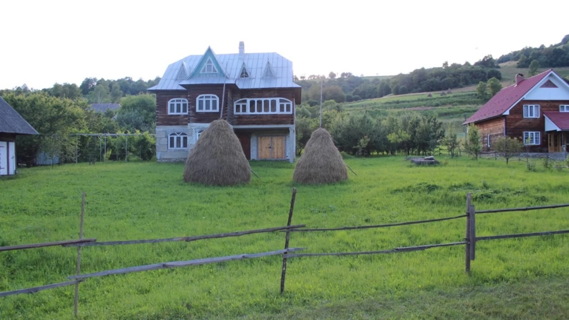 Продается дом на 2 этажа 300 кв. м с камином, цена: 85000 $ - фото 4