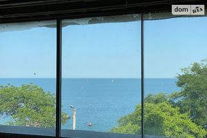 Продается дом на 4 этажа 850 кв. м с садом