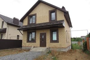 Продается дом на 2 этажа 130 кв. м с бассейном