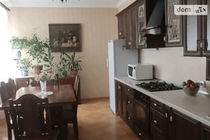 Продается дом на 2 этажа 190 кв. м с бассейном