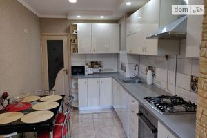 Продається 3-кімнатна квартира 65 кв. м у Одесі