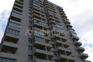 Продается 1-комнатная квартира 63 кв. м в Киеве